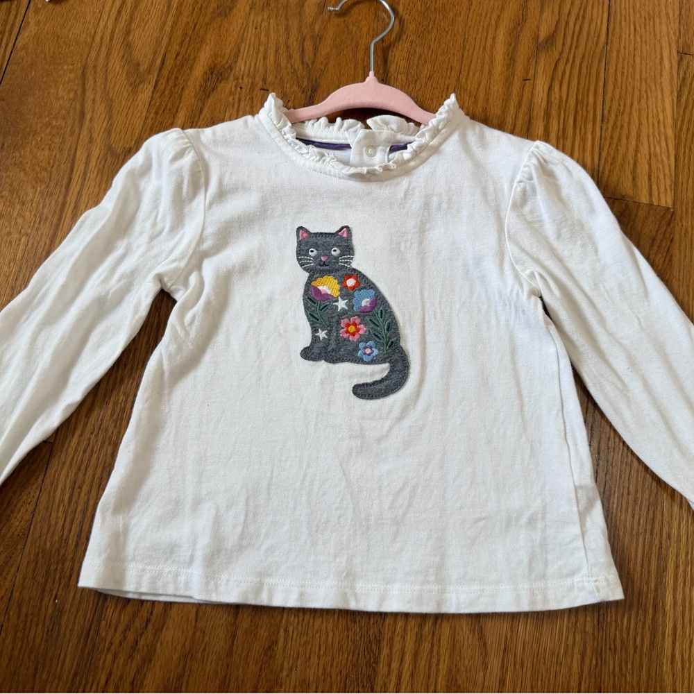 Baby Boden Kitty Floral Appliqué Tee